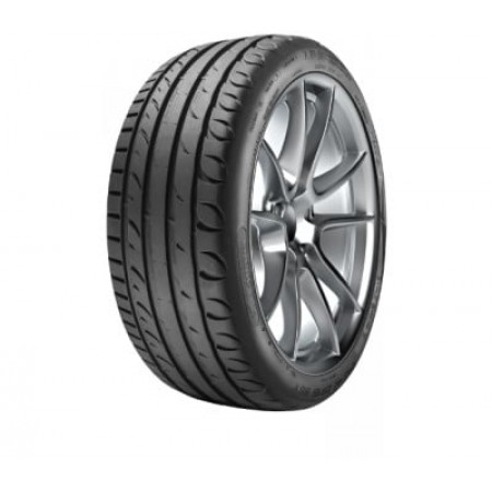 Taurus ULTRA HIGH PERFORMANCE 225/40 R18 92Y XL FR